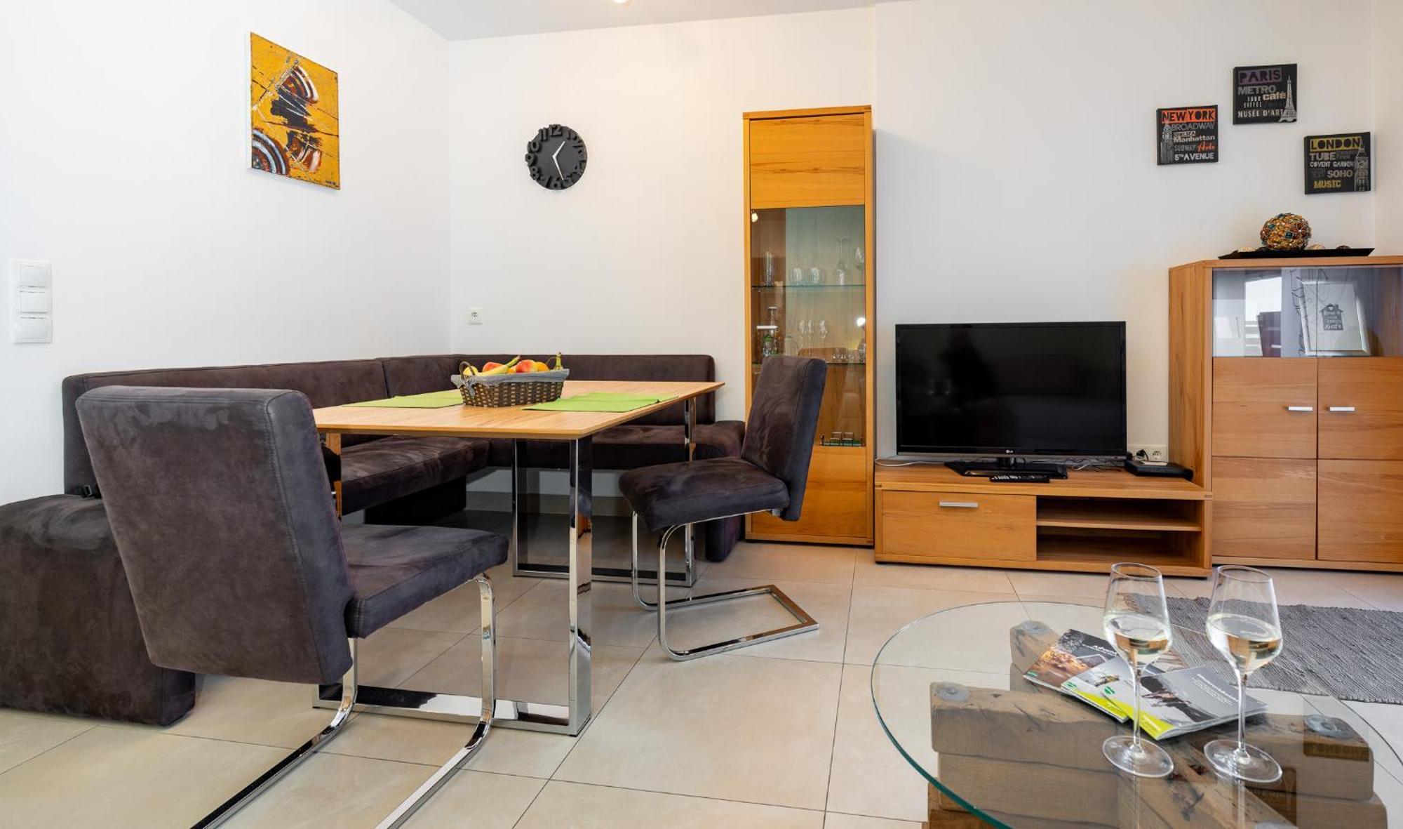 Appartement Klosterhuegel Haus im Ennstal Bagian luar foto