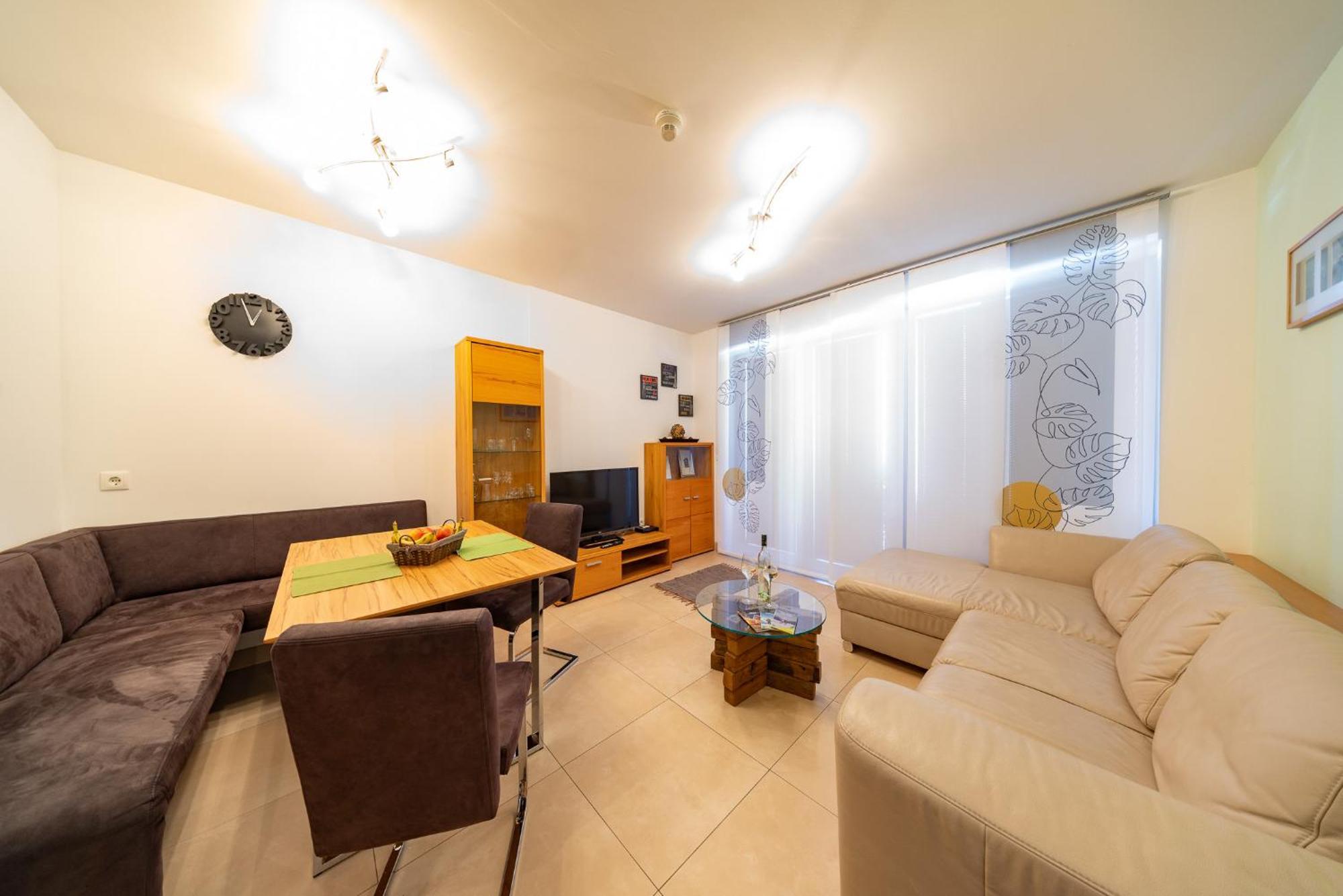 Appartement Klosterhuegel Haus im Ennstal Bagian luar foto